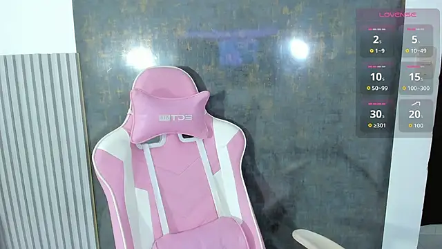 lana boomer online show from February 20, 7:37 pm