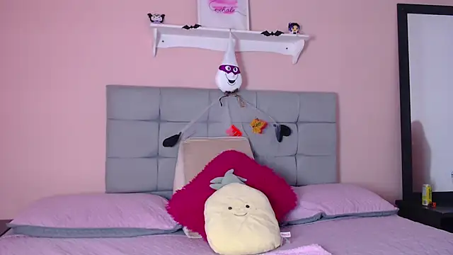 Snapshot of dholcee chatting on October 17, 2:42 pm dholcee online show from October 17, 2:42 pm