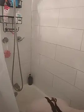 LilyFoxxx online show from January 18, 6:10 am