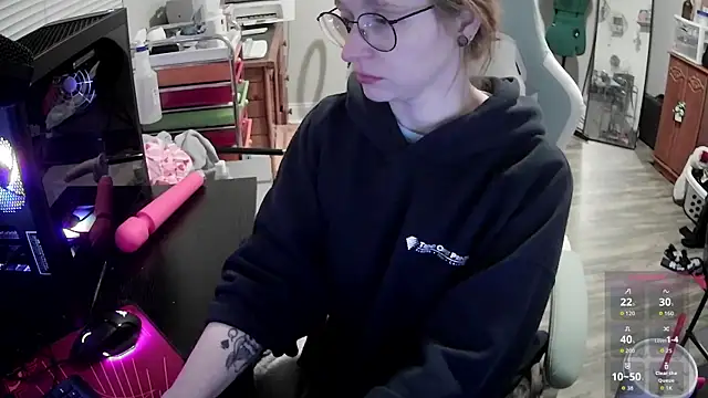 LilyFoxxx online show from February 11, 6:59 am