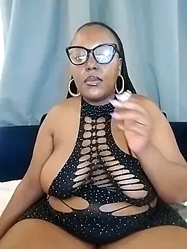 Snapshot of CHERRYYUMMY chatting on October 20, 2:31 pm CHERRYYUMMY online show from October 20, 2:31 pm