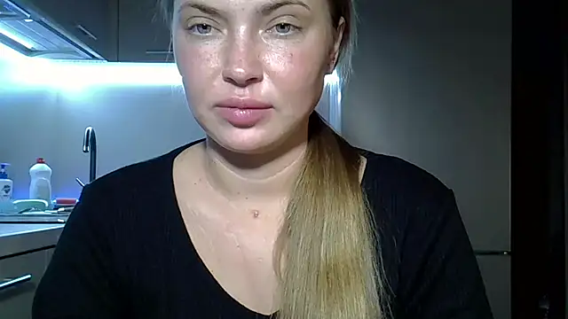 Lucky Anna online show from November 12, 8:29 pm