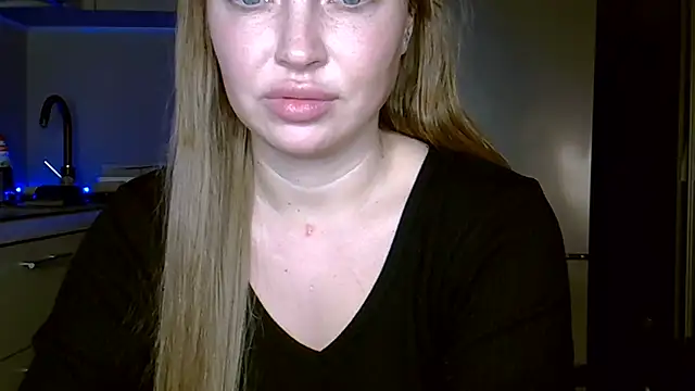 Lucky Anna online show from April 6, 5:58 pm