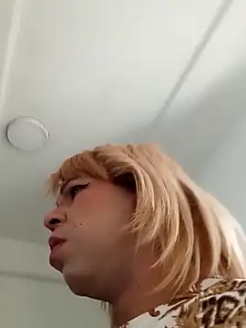 blondebitchlitle online show from April 13, 9:15 pm