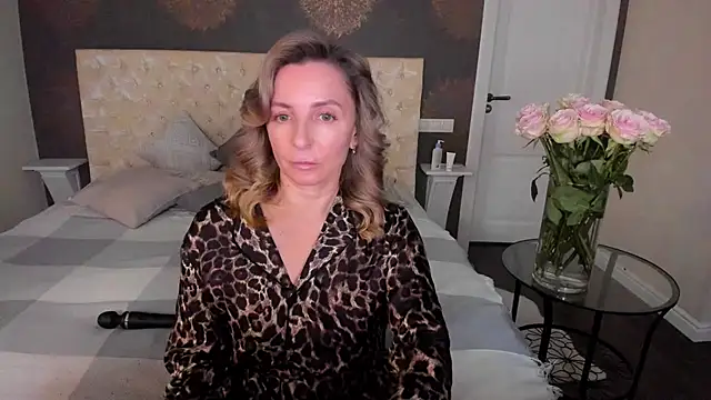 AllisonWilliams online show from October 6, 4:34 pm