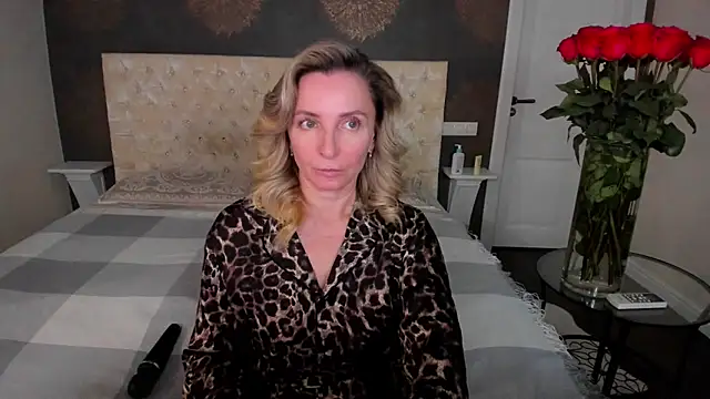 AllisonWilliams online show from September 12, 4:58 pm