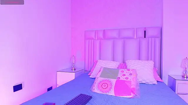 canela oss online show from November 5, 12:10 pm