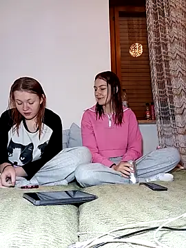 ella grays online show from November 23, 5:03 pm