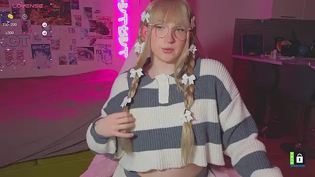 p1nkvenom online show from February 5, 2:20 pm