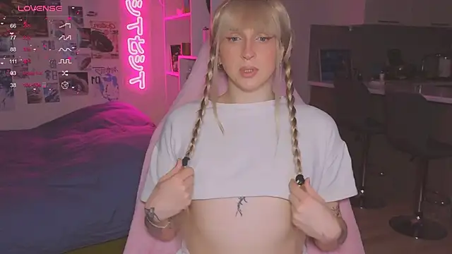 p1nkvenom online show from November 30, 12:09 pm