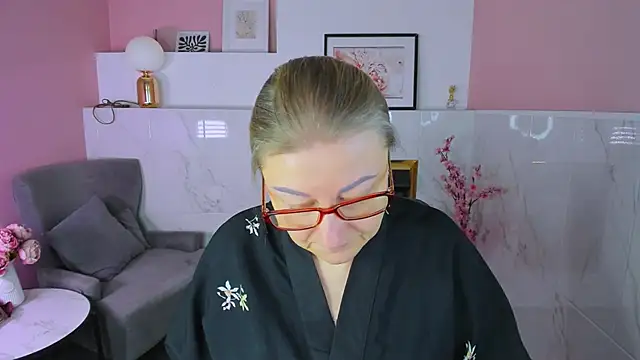 AlexandraKind online show from December 19, 1:36 pm