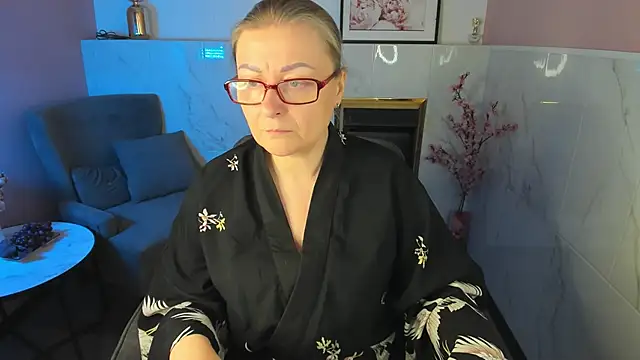 AlexandraKind online show from December 5, 8:43 pm