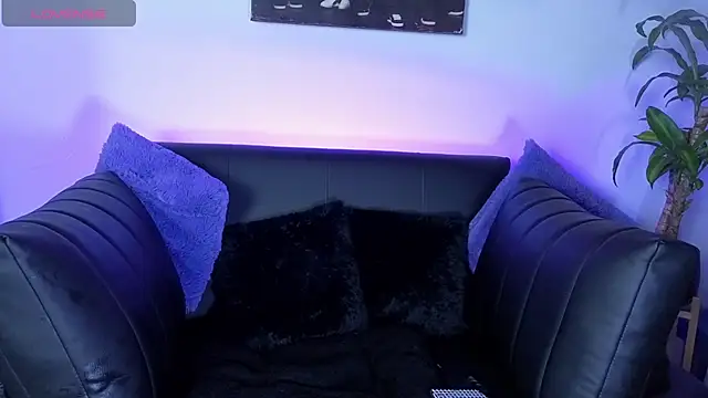 Alisson Wynter online show from April 8, 3:41 am