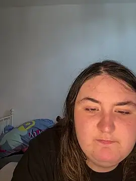 hotiee online show from April 10, 10:54 am