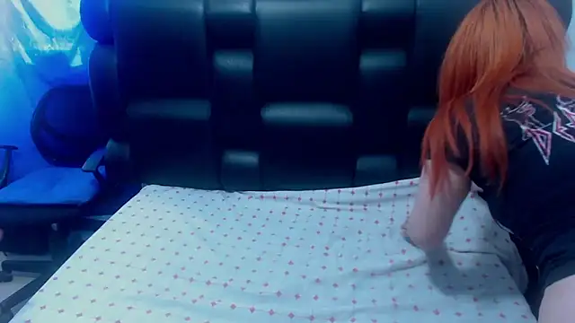 XxMiaSexxyHotxX online show from September 17, 2:15 pm