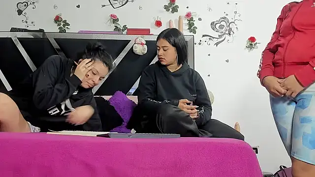 abby eemily online show from November 7, 3:06 pm