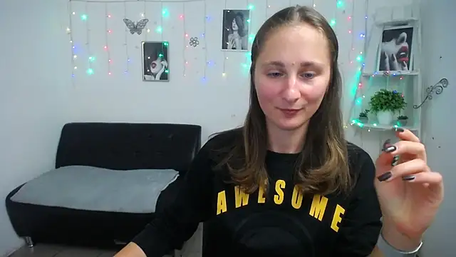 MichelLeee online show from October 3, 11:59 am