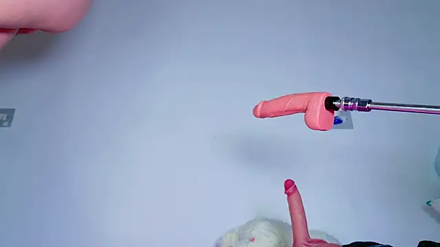 NeredaXxx online show from February 19, 10:15 am