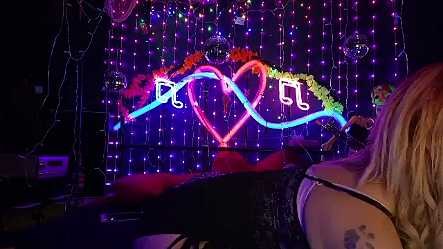 anonymouszN online show from April 15, 8:09 pm