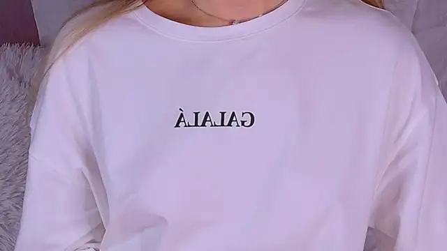 BeatriceEsmont online show from October 25, 7:21 pm