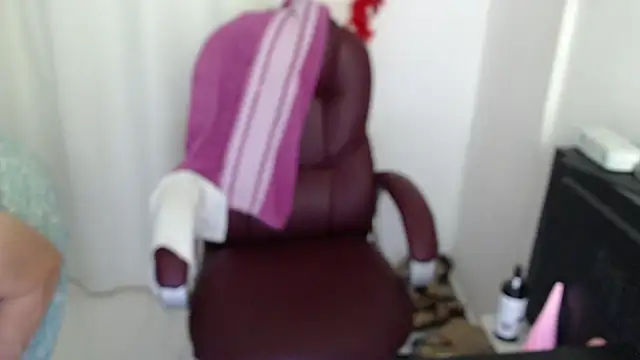 Xileny-Halliwey online show from April 11, 10:57 pm