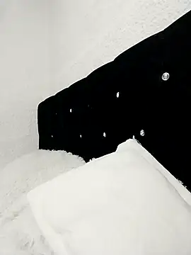 ElizabethWeil online show from November 17, 8:31 pm