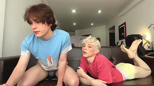 mapleg online show from July 5, 8:25 pm