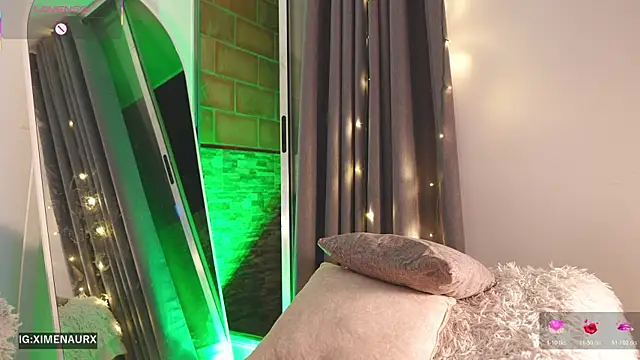 aixacheryl  online show from January 17, 1:35 am