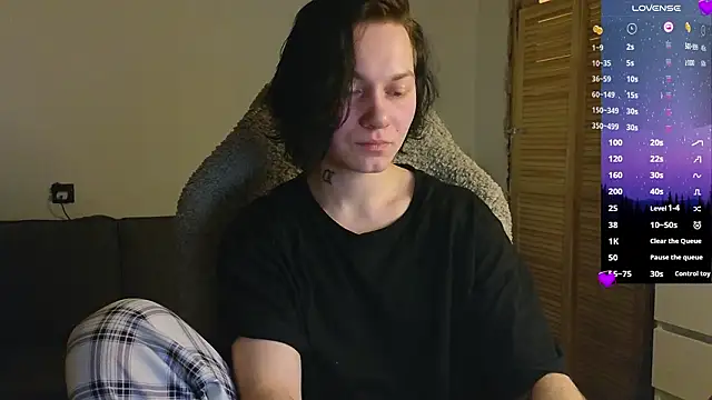 esajukyy online show from March 11, 4:09 pm