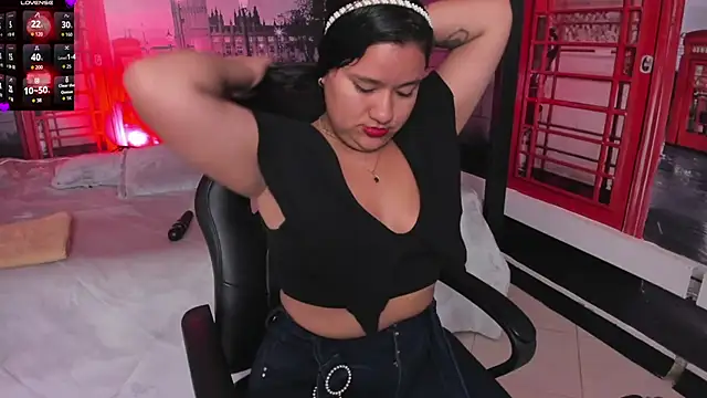 natasha adams22 online show from November 13, 2:10 am