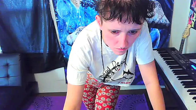  hellostormy  online show from November 3, 4:00 pm