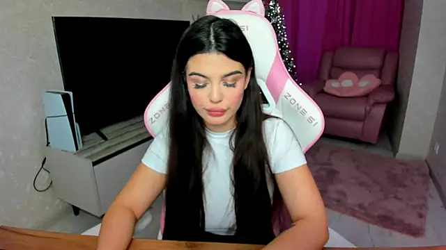 AlluringAriel online show from December 20, 7:18 pm