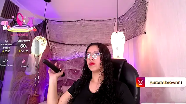 Aurora Brownn online show from October 24, 4:30 am