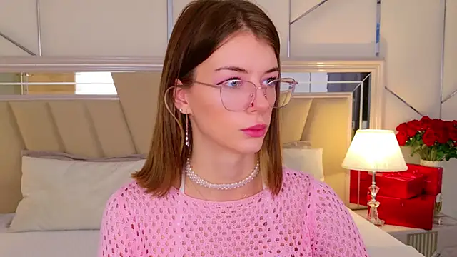 MeganMour online show from December 19, 5:27 pm