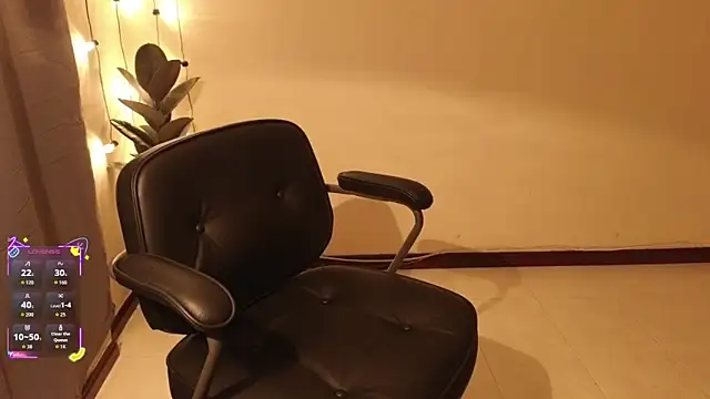 Lia madame online show from December 14, 9:59 am