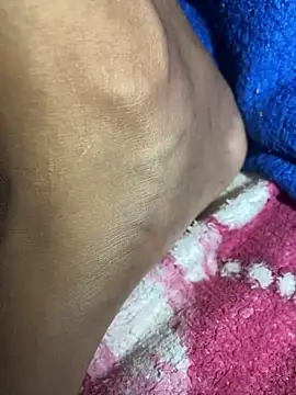 Deliciamisteriosa10 online show from February 19, 7:52 am