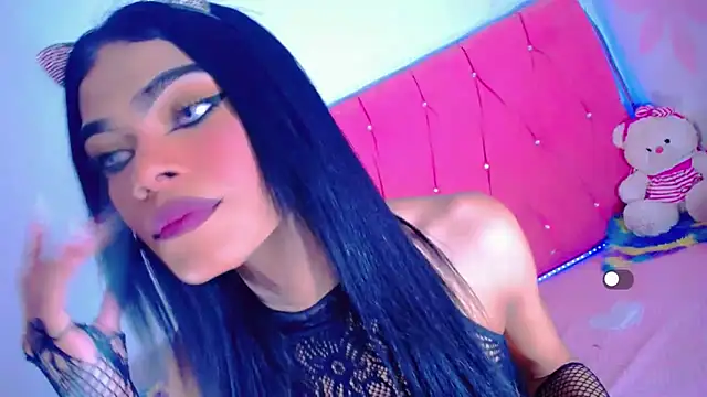 Theylor Rouse online show from October 30, 5:43 am