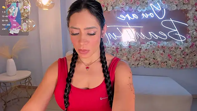 IsabelBornner online show from October 19, 7:05 pm