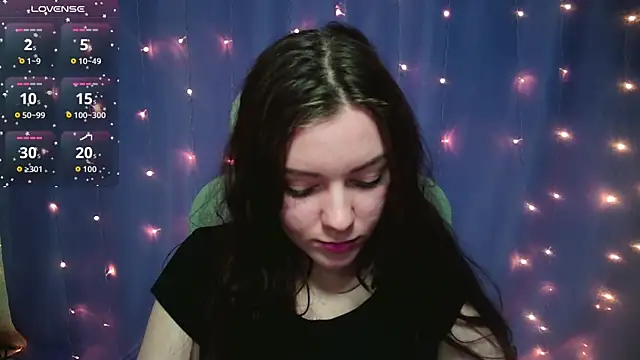 Lana  Cute  online show from December 21, 1:37 pm