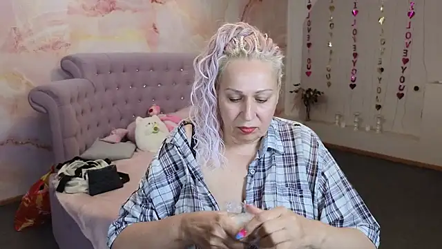 Penelope Pinky online show from September 11, 4:13 am