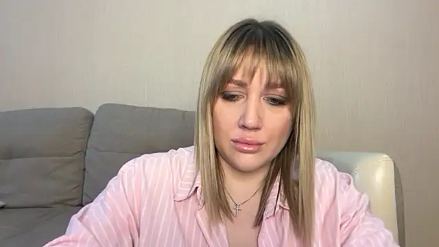 VickyLove047 online show from April 11, 7:45 am