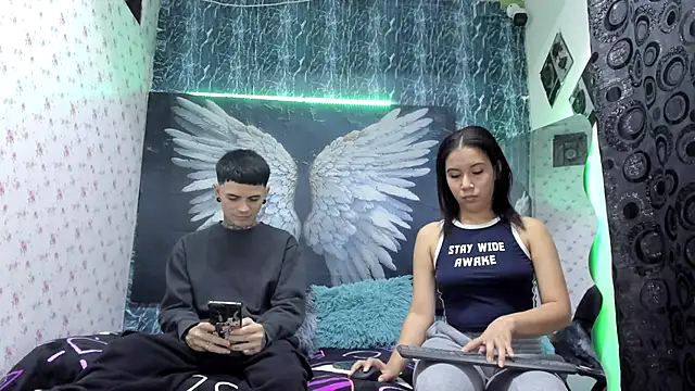 exotic hot couple online show from March 13, 11:39 pm