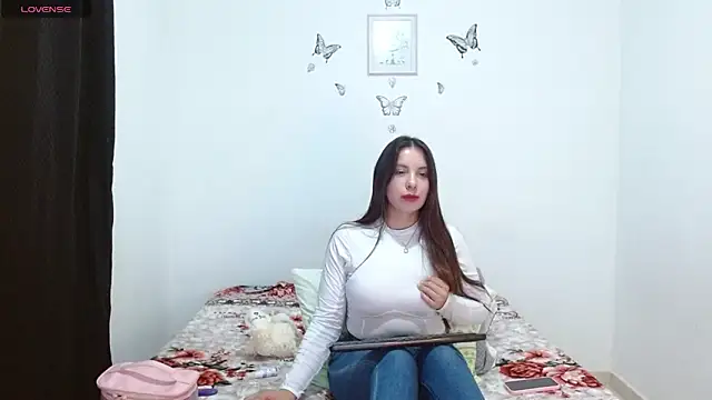 littleshydoll online show from February 12, 1:18 am