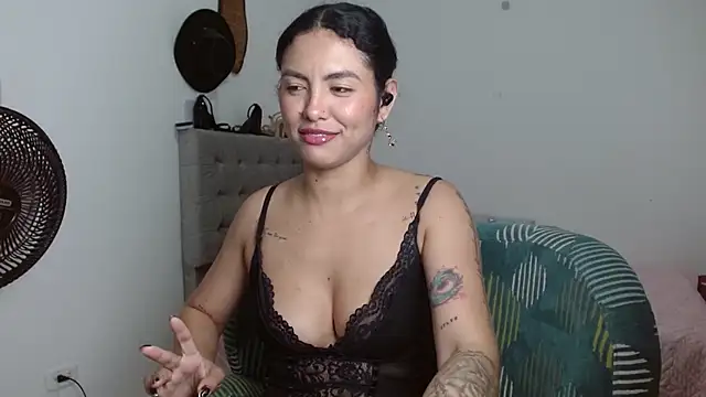 Sexy Lia  online show from March 18, 4:50 am