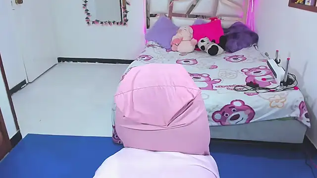 perlabeautiful online show from September 11, 2:56 am