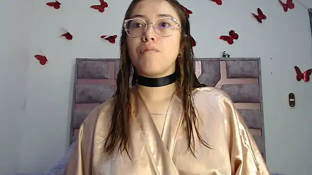 Snapshot of Anny_Fox- chatting on October 10, 5:12 am Anny Fox- online show from October 10, 5:12 am