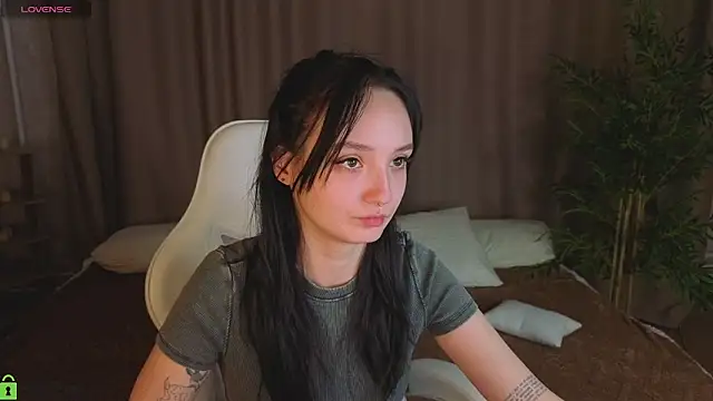 Cheryl  Brown online show from February 14, 1:40 am