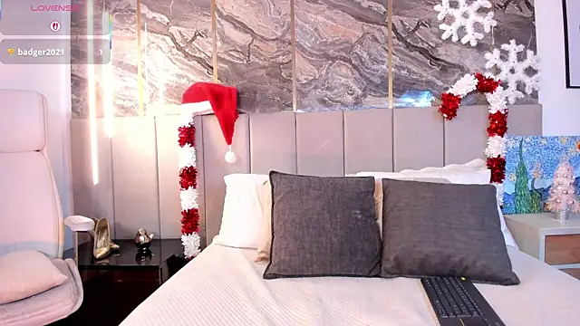 Sienna Blake  online show from December 13, 7:53 pm