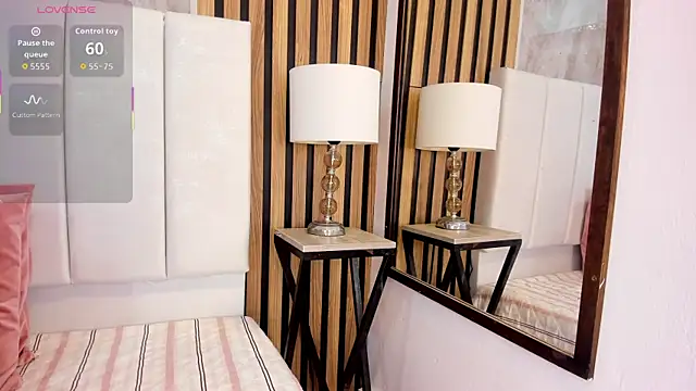 Samantha Good online show from November 17, 12:06 pm