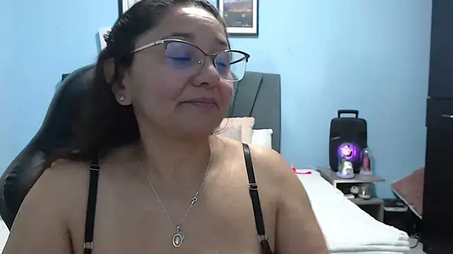 AngelRouss online show from May 12, 2:53 am